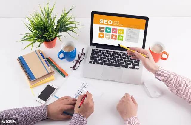 李沁这个动作怎么这么眼熟呢